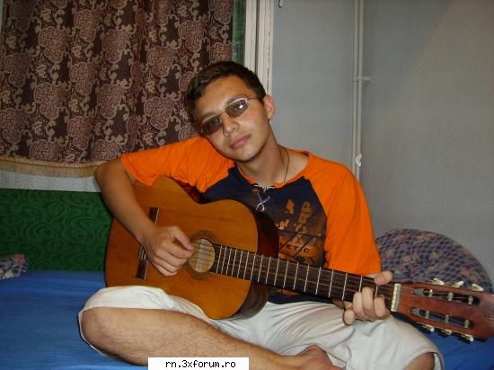 poze useri..!!! partea ii-a postez poza... just a man whit no name