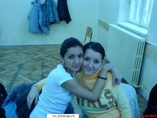 POZE cu si de la USERI..!!! - Partea I - yo si my lil' "sis" - P o z e
