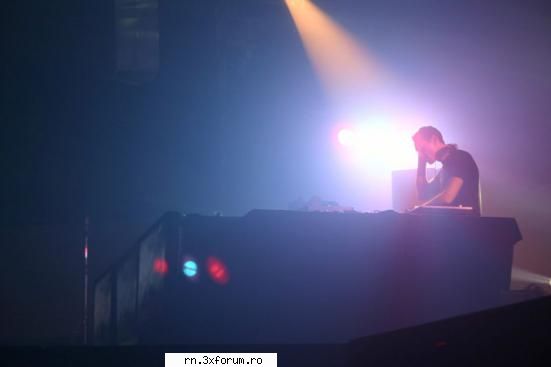 Poze Tiesto ( polivalenta ) ptr cei ce nu au fost - PaDaS - ..:: Club Music - on and on ::..